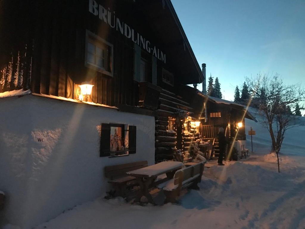 Bruendling-Alm Berggasthof Auf 1167M Auf Dem Hochfelln Hotel Bergen  Ngoại thất bức ảnh