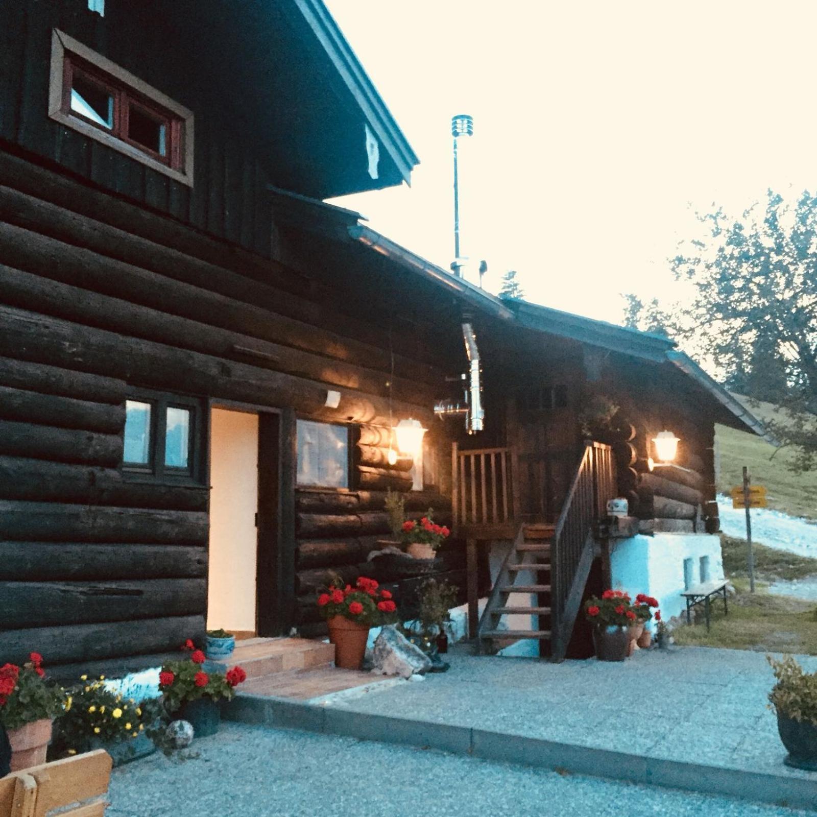 Bruendling-Alm Berggasthof Auf 1167M Auf Dem Hochfelln Hotel Bergen  Ngoại thất bức ảnh